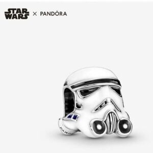 NWOT Starwars Stormtrooper Helmet LFL Retired Pandora Silver Charm